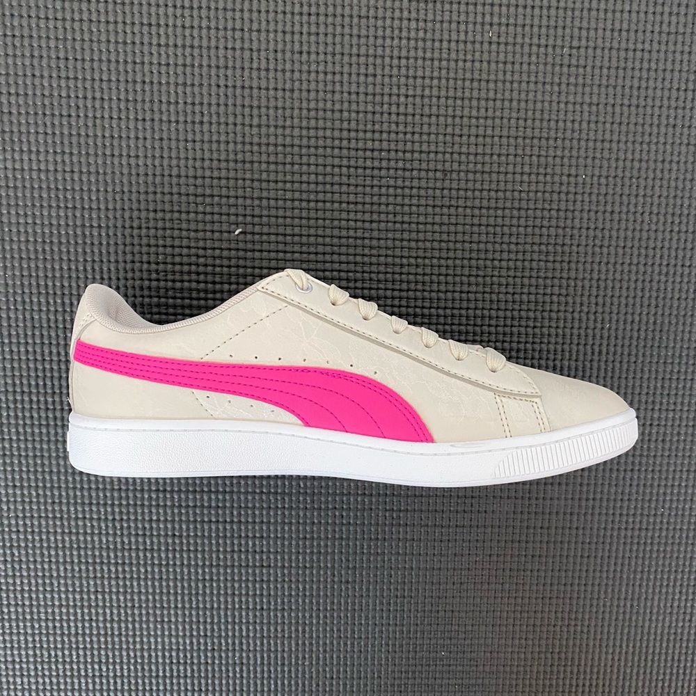 Brand new Pumas